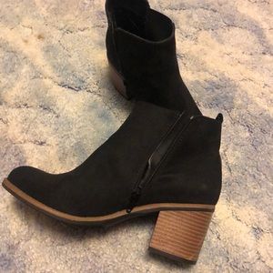 Sonoma black heeled booties